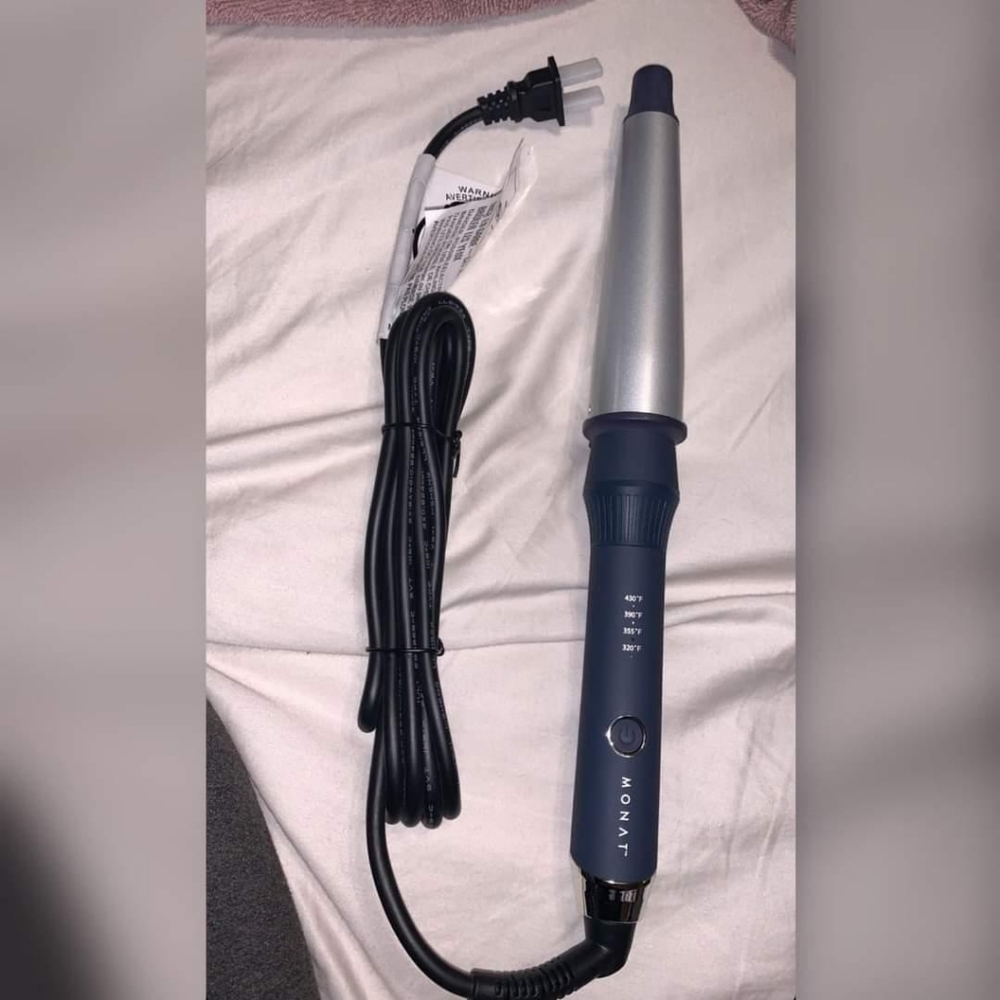 Monat Styling Wand! Brand New